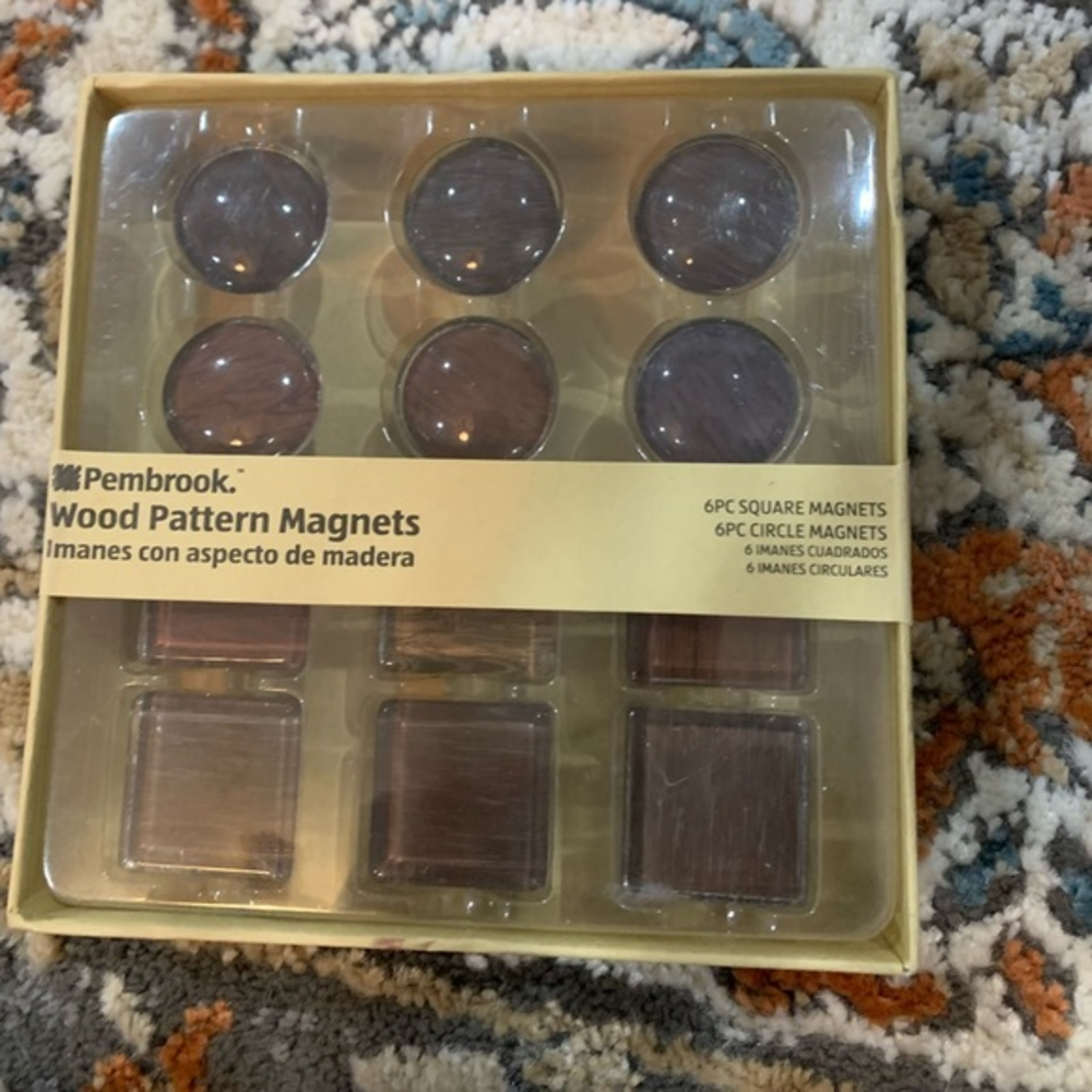 NEW Pembrook Wood Pattern Magnets 6 Square and 6 Circle